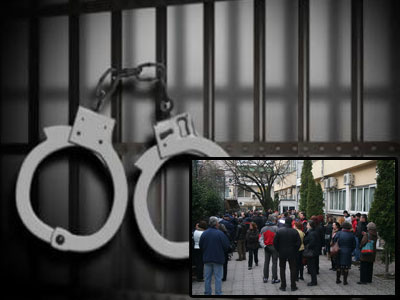 Νάουσα: Συλλήψεις τοπικών αρχόντων για τις κινητοποιήσεις έξω από τη ΔΟΥ