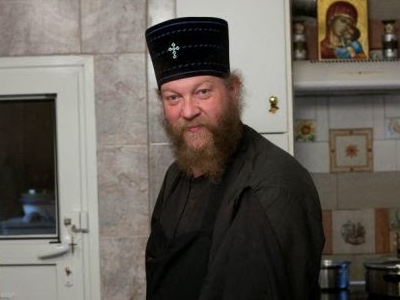 Ιερά προειδοποίηση για το παπά του «Κάτι Ψήνεται»