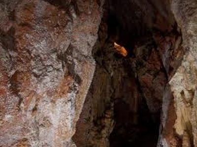 Ανήλικος εγκλωβίστηκε σε σπηλιά
