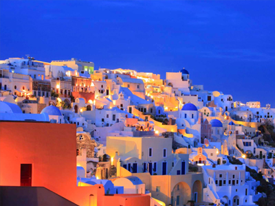 Κορυφαίος προορισμός για μήνα του μέλιτος η Σαντορίνη