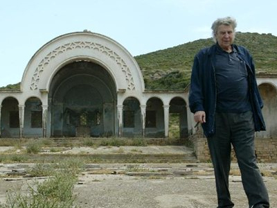 Στη Μακρόνησο η παράσταση «Μίκης Θεοδωράκης. Ποιος την ζωή μου…»