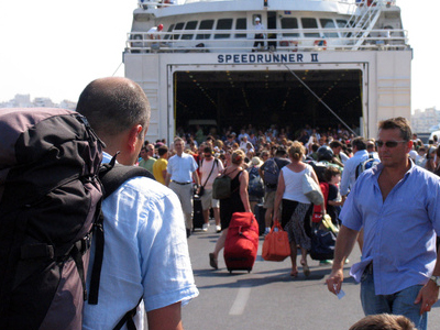 Εκπτώσεις με εισοδηματικά και κοινωνικά κριτήρια στα πλοία