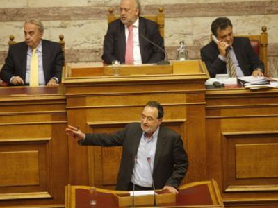 Η ένταση για την ΕΡΤ μεταφέρθηκε στη Βουλή