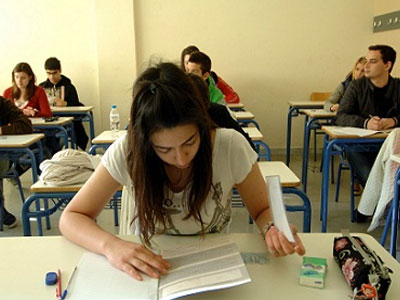 Tα νέα προγράμματα εξετάσεων λόγω εκλογών