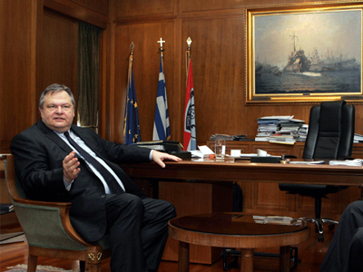 «Χρυσή» επίπλωση στο Υπουργείο Εξωτερικών