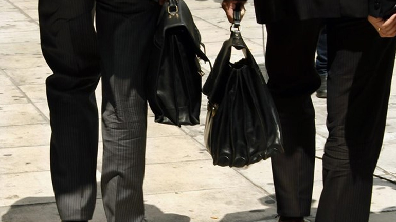 Σοκ: Οι δανειστές ζητούν κατάργηση της 35ετίας