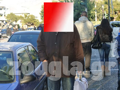 Ο cool βουλευτής στη Γλυφάδα