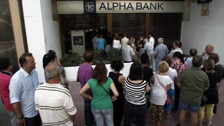 Reuters: Θα διαρκέσουν καιρό τα capital controls