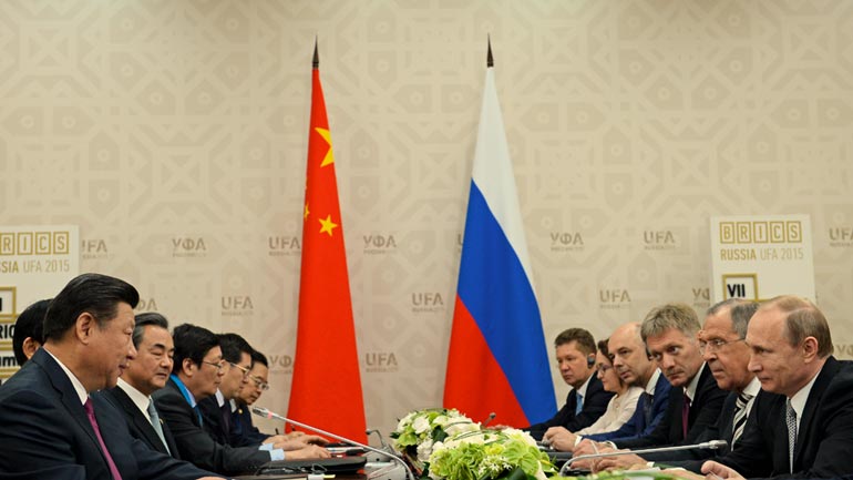 Ρωσία: Δεν εξετάζει χαλάρωση του εμπάργκο για την Ελλάδα, ούτε βοήθεια μέσω BRICS