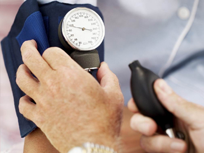 Με το πιεσόμετρο στο χέρι