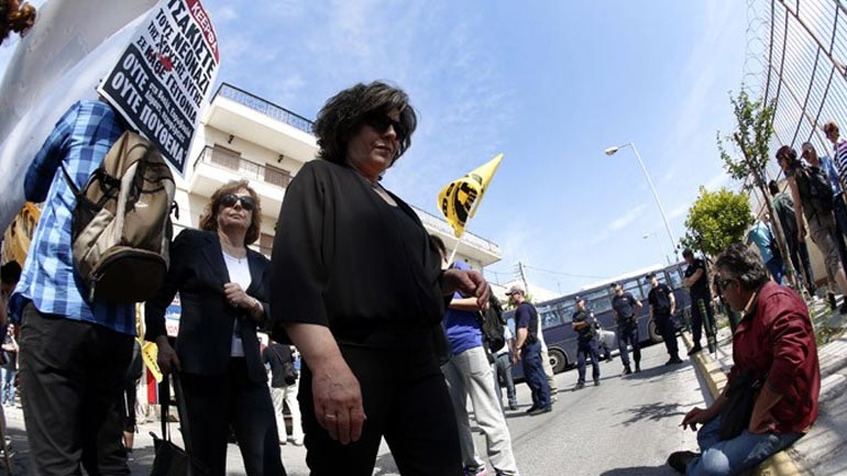 Συνήγορος Ρουπακιά: Σεβόμαστε και συμπονούμε την οικογένεια-μητέρα Φύσσα: Να συμπονέσεις τον εαυτό σου