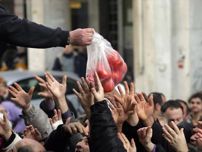 Έκθεση-σοκ για τη φτώχεια στην Ελλάδα την περίοδο της κρίσης