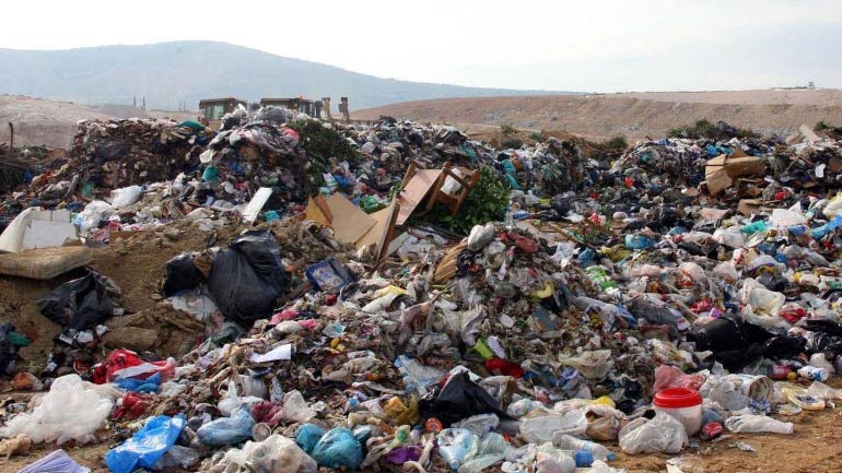 Στις χωματερές καταλήγει το 81% των αστικών αποβλήτων
