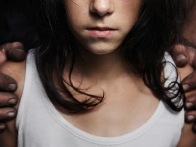 Aνήλικη με ειδικές ανάγκες καταγγέλλει τον πατέρα του για σεξουαλική κακοποίηση