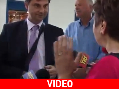 Στου κουφού την πόρτα όσο θέλεις βρόντα…