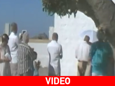 Eπανασυνδέθηκαν μετά από 50 χρόνια και παντρεύτηκαν στη Λίνδο