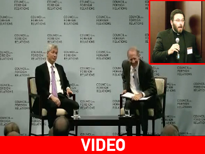 Μοναχός του Βατοπεδίου σε εκδήλωση της JPMorgan