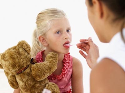 Όχι με κουτάλι τα σιρόπια στα παιδιά!