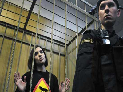 Ξεκινά η δίκη των Pussy Riot για χουλιγκανισμό Ξεκινά η δίκη των Pussy Riot για χουλιγκανισμό