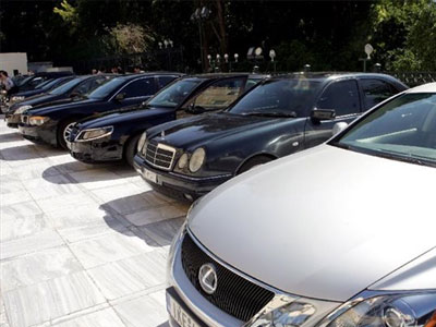 Η υπάλληλος χωρίς πινακίδες