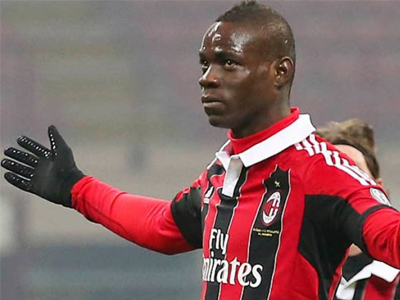 Παραμένει στη Μίλαν ο Μπαλοτέλι