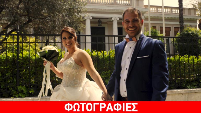 Νεόνυμφοι έκαναν φωτογράφιση στην πόρτα του Μαξίμου