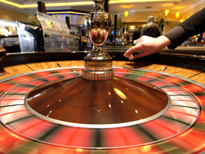 Ο κρουπιέρης έβαζε χέρι στις μάρκες