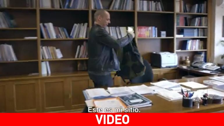 Βαρουφάκης: Παίζει με τη φωτιά, όποιος θέλει Grexit