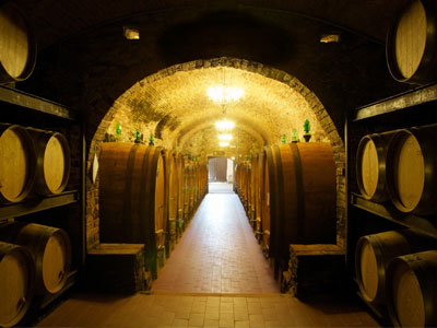 Πλάσαραν 165.000 φιάλες φτηνού κρασιού ως οίνο Τοσκάνης