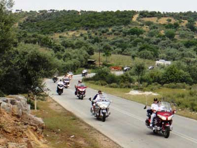 Τούρκοι μοτοσικλετιστές εξερεύνησαν τις ομορφιές της Θάσου