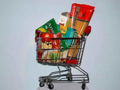 Mικρή μείωση των τιμών στα σούπερ μάρκετ
