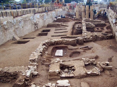 Αρχαίο νεκροταφείο κάτω από τον σταθμό «Δημοκρατία»