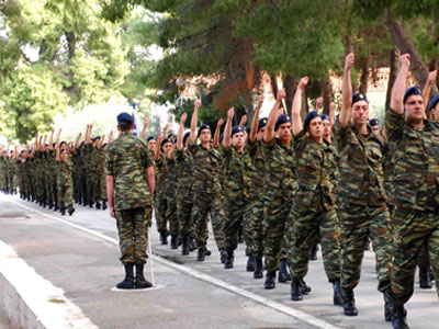 Tι απαντά ο υπουργός για τη στρατιωτική θητεία