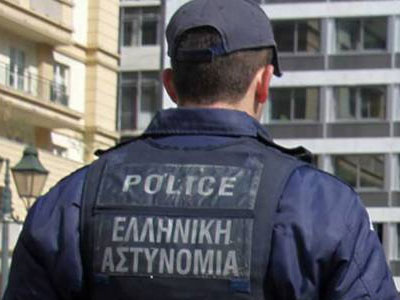 Χειροπέδες σε ειδικό φρουρό για εκβίαση και δωροληψία