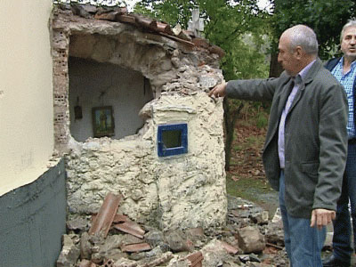 Γκρέμισαν εκκλησάκι του 1821 για να βρουν χρυσό…