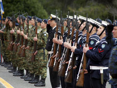 Τροπολογία για τα μισθολογικά των ενστόλων