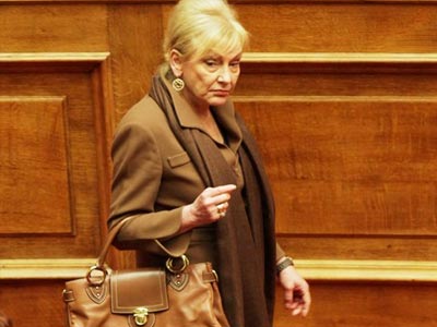 «Σούργελα βρήκαν καταφύγιο στη ΝΔ-δεν έχει πολιτική τσίπα ο Καρατζαφέρης»