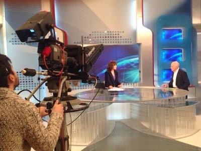 Ενοχλημένος ο Πεταλωτής με την Mαρία Χούκλη για τη συνέντευξη Παπανδρέου