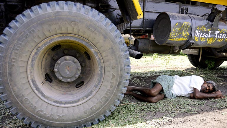 Φονικός καύσωνας στην Ινδία – 2.000 νεκροί