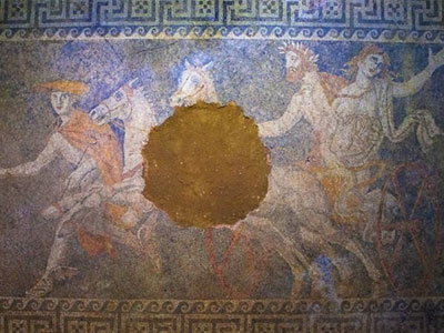 «Εξαιρετικά σημαντικός ο νεκρός, άδηλο ακόμη αν πρόκειται για βασιλικό τάφο»