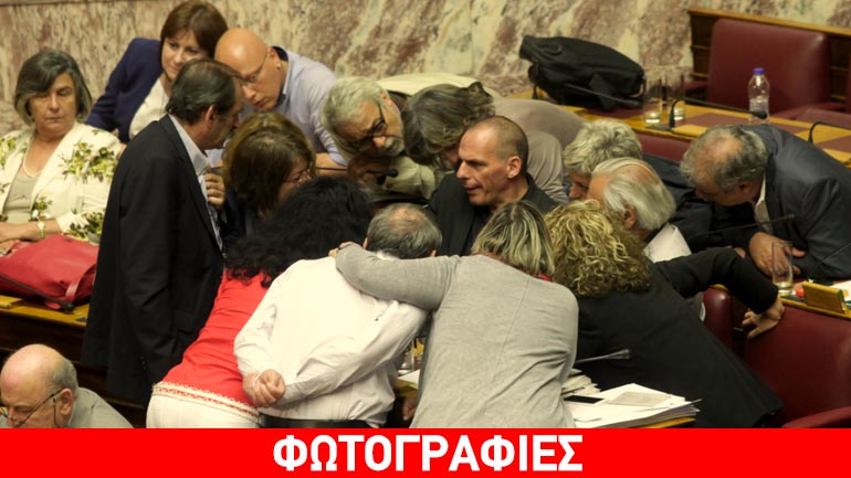 Tην έπεσαν στον Βαρουφάκη
