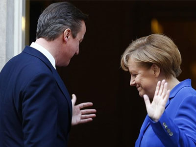 Χαστούκι Μέρκελ στον Κάμερον