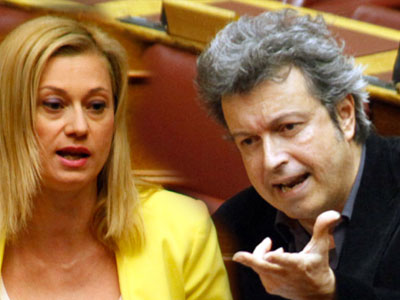 Tατσόπουλος-Μακρή: Κόντρα μέσω Facebook