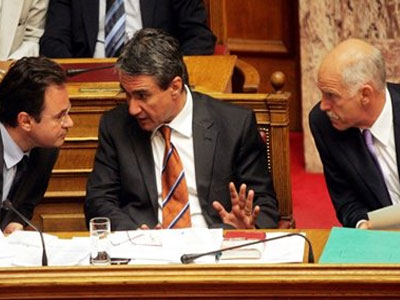 Πόλεμος ανακοινώσεων για την πρoσφυγή στο ΔΝΤ Πόλεμος ανακοινώσεων για την πρoσφυγή στο ΔΝΤ