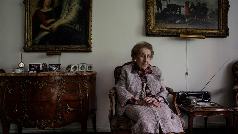 H 99χρονη Irene Bergman χτυπά το καμπανάκι της Wall Street