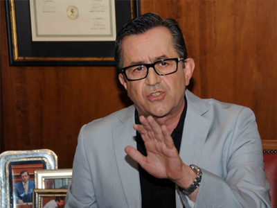 Επανέρχεται για τα περί φοροδιαφυγής Παπανδρέου