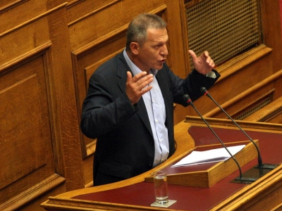 Έτρεξε να τα μαζέψει ο Παφίλης