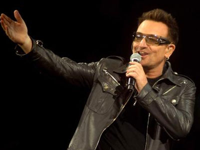 Γιατί ο Μπόνο δεν αποχωρίζεται ποτέ τα γυαλιά;