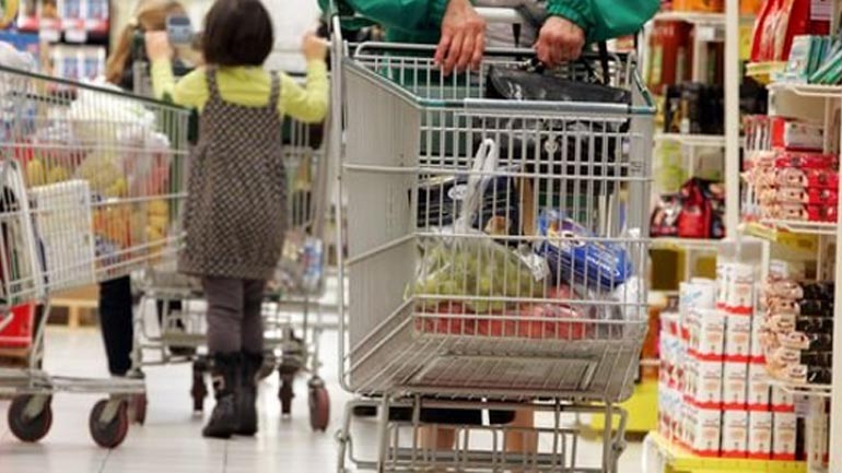 Οι εκπτώσεις άφησαν αδιάφορους τους καταναλωτές