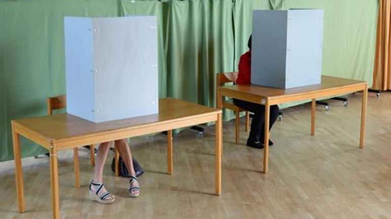 Διχάζει τους Αυστριακούς η παραμονή της Ελλάδας στην ευρωζώνη